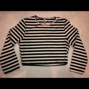 Black and White Long Sleeve Crop Top